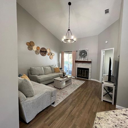 Mid City Condo Huntsville Esterno foto