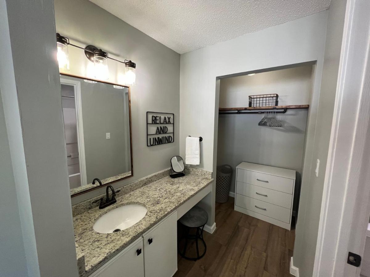 Mid City Condo Huntsville Esterno foto